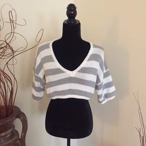 Liz Claiborne Cropped Sweater